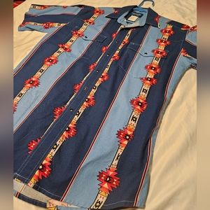 Wrangler Short Sleeve Button Up Pearl Snap Shirt Western Aztec Style Size M